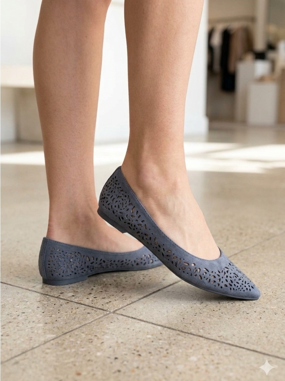 Madden Girl Women’s Pointed Toe Laser Cut Balletcore Flats Blue Suede Size 10